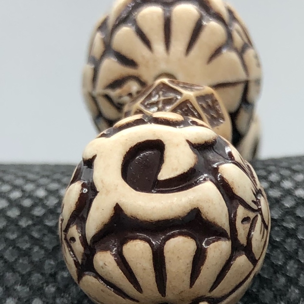 Eye catching - Picture 2 of 2